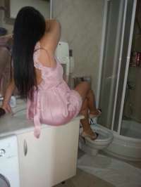 Arap Escort Bölgesinde Unutulmaz Anlar için Mükemmel Kız