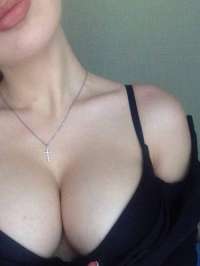 Benzersiz Tarzım ve Tutişmamış Güzelliğim ile Öne Çıkan Zenci Escort Bayan