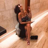 Kendine Güvenen, Dayanılmaz Zenci Escort: Derin